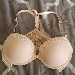 Front clasp lace bra